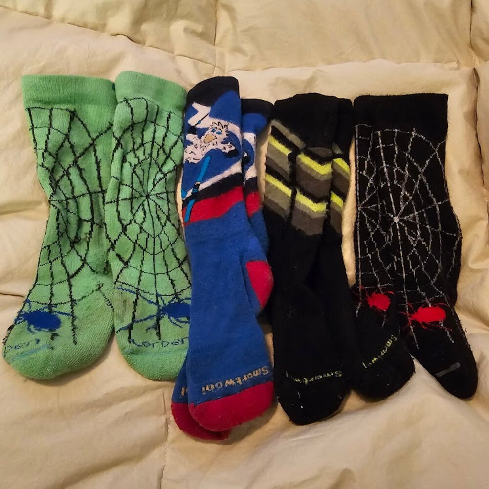 SMARTWOOL & SPYDER KIDS SKI SOCKS (4 pair bundle)  Full Cushion